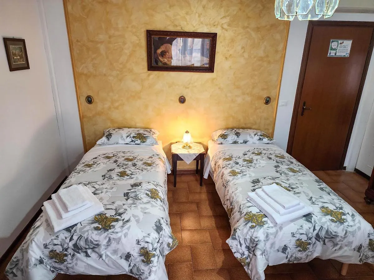 Gold B&B Ravarino Oda ve Kahvaltı
